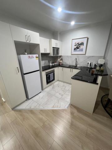 Adelaide Cbd Apartment - 3Br, 2Bath & Carpark Luaran gambar